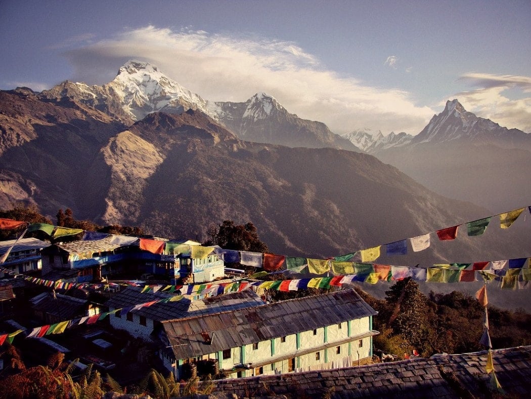西藏旗帜和喜马拉雅山